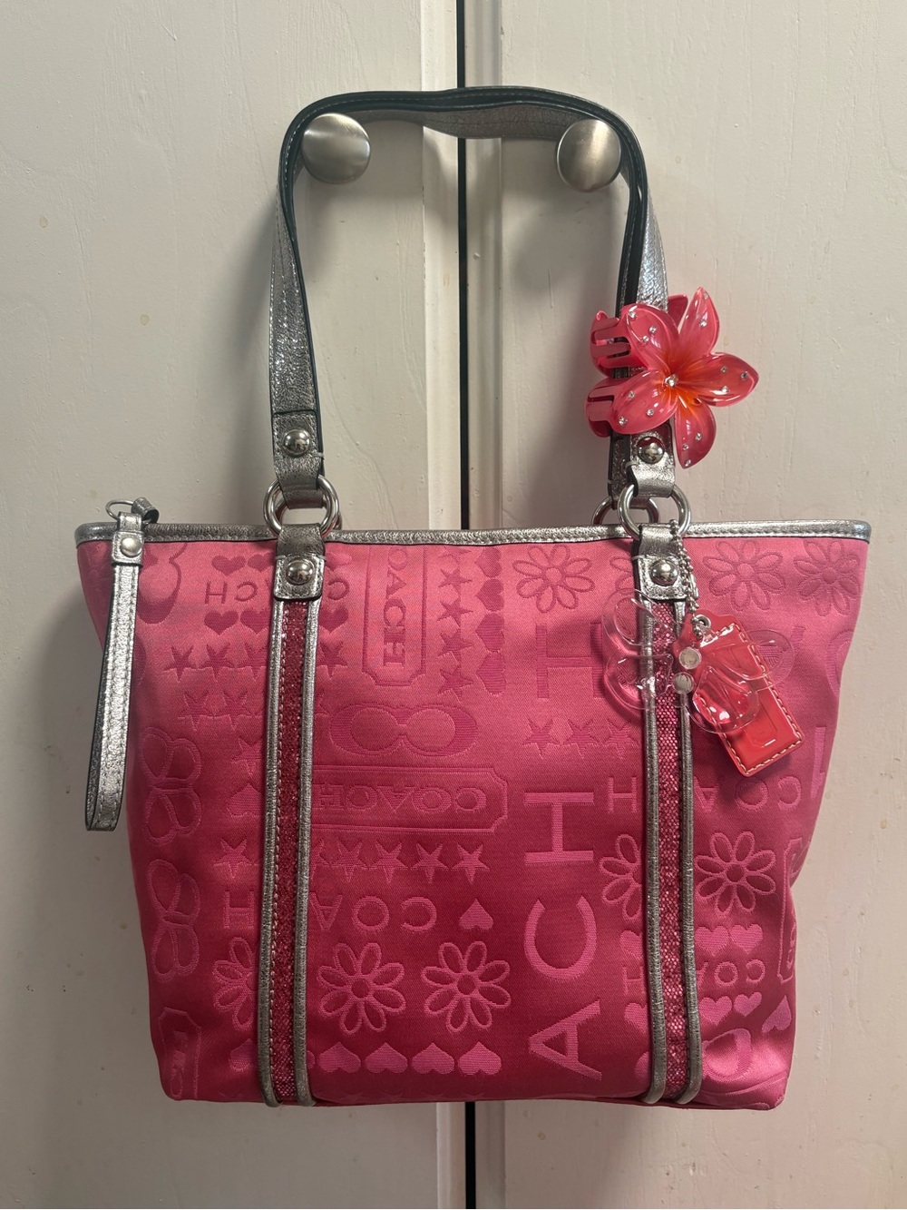 Authentic coach 2010 pink jacquard and butterfly tote